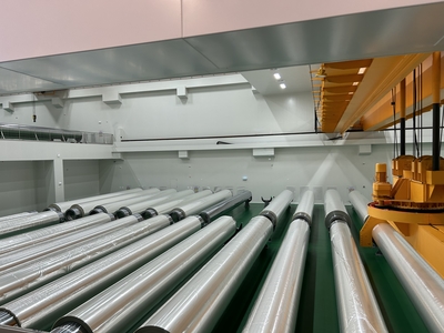 薄膜僅厚2微米，悄悄走進(jìn)千萬家——電子專用材料的創(chuàng)新研發(fā)與高質(zhì)量發(fā)展之路